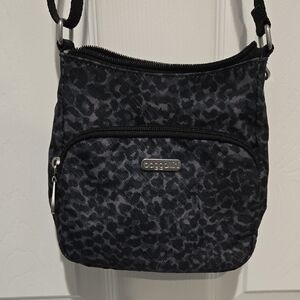 Baggallini Charcoal Leopard Crossbody Bag